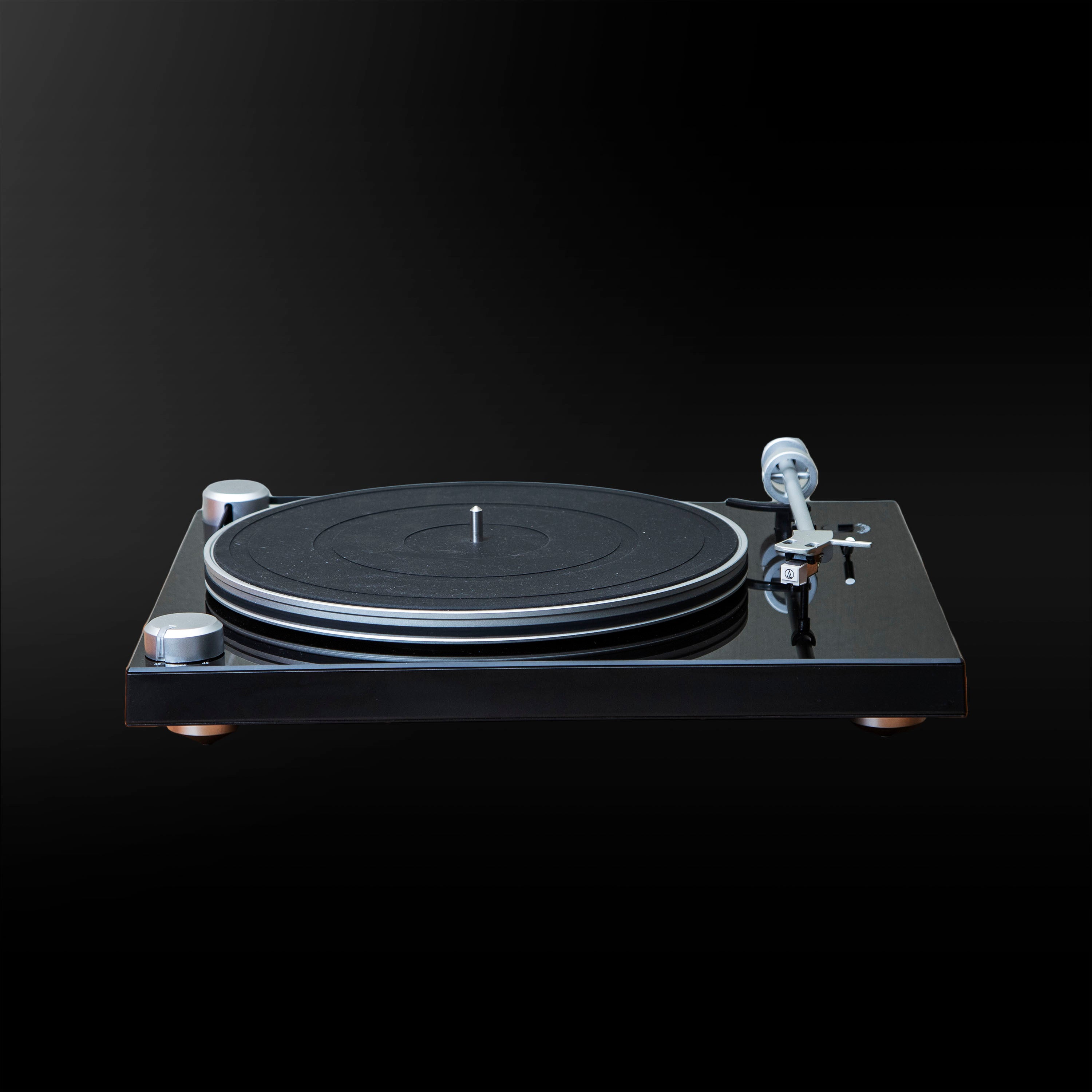 Fiddler Magnetic Belt-drive Turntable - Fiddler